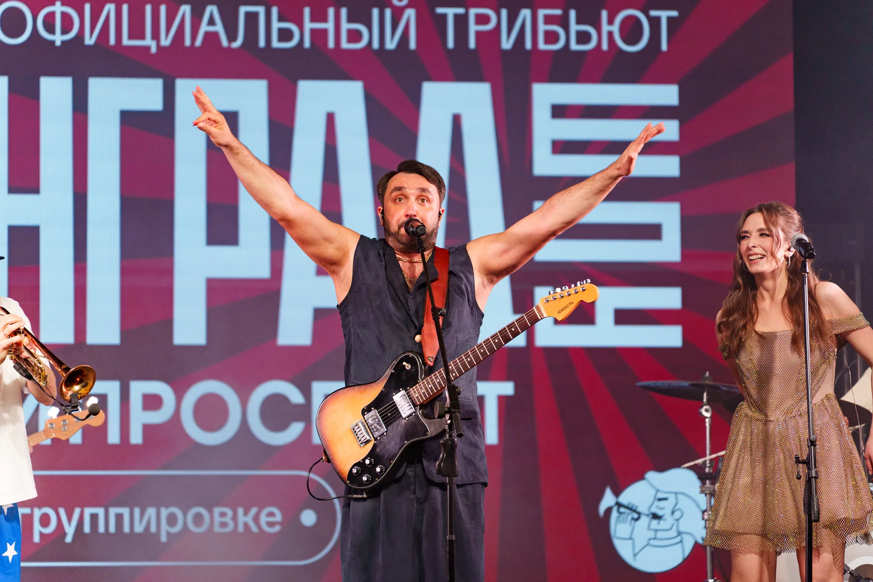 Невский проспект на сцене перед залом
